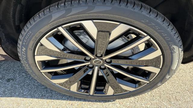 2026 Volvo XC90 Plus, B5 AWD Gas (mild hybrid), Gasoline, Bright, 7 Seats