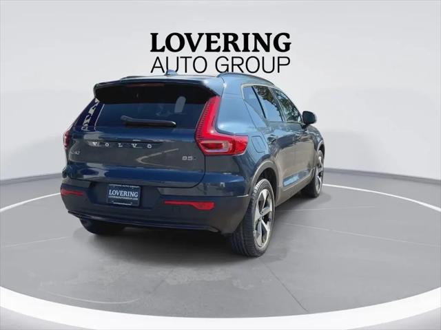 2026 Volvo XC40 Core, B5 AWD Gas (mild hybrid), Dark