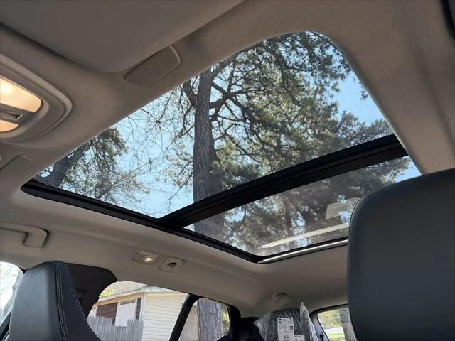 2026 Volvo XC40 Core, B5 AWD Gas (mild hybrid), Dark