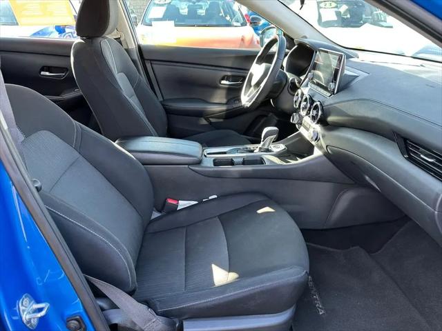 2022 Nissan Sentra SV Xtronic CVT