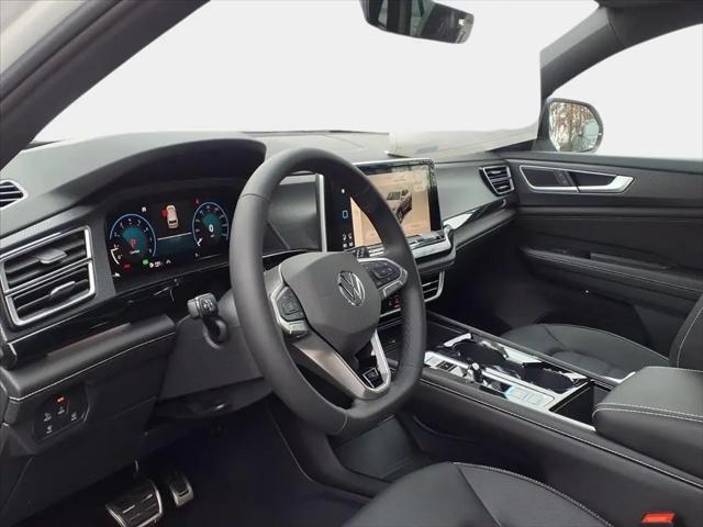 2026 Volkswagen Atlas Cross Sport SEL R-Line Black