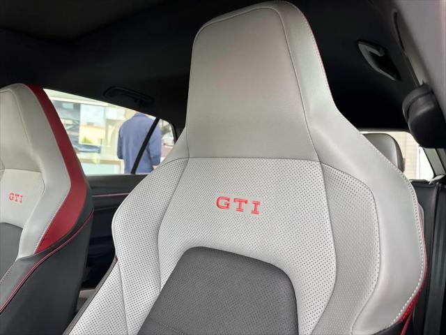 2026 Volkswagen Golf GTI SE