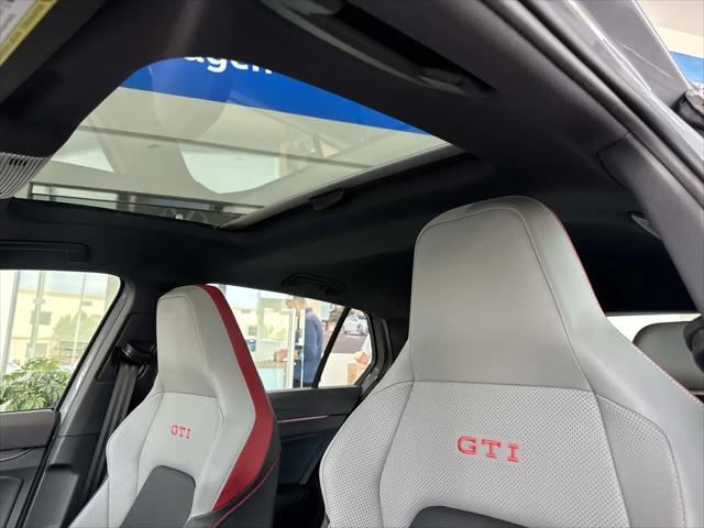 2026 Volkswagen Golf GTI SE