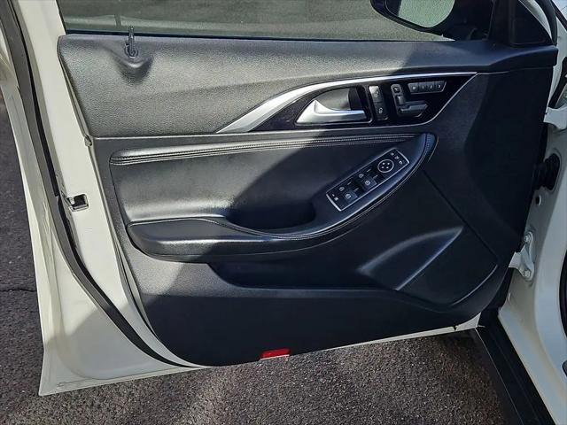 2019 INFINITI QX30 LUXE