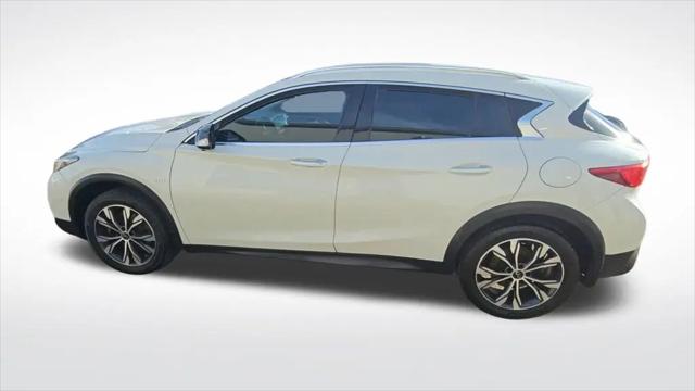 2019 INFINITI QX30 LUXE