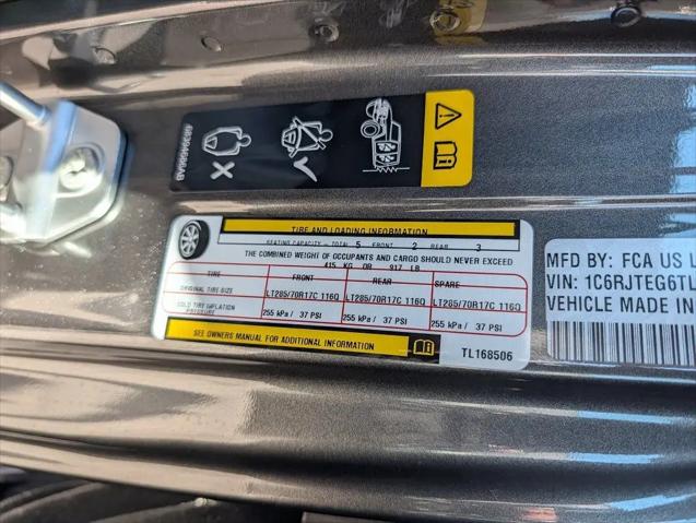 2026 Jeep Gladiator Sport