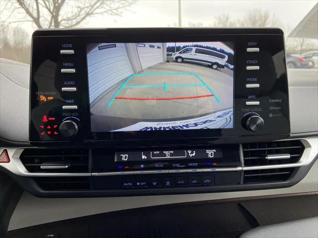 2024 Toyota Sienna LE