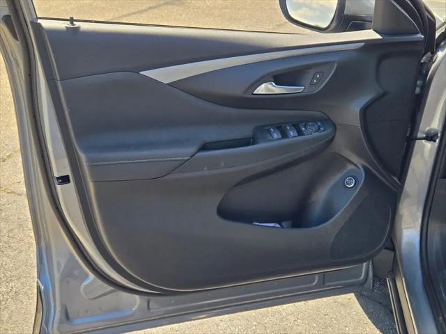 2026 Buick NV Preferred FWD