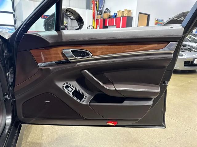 2013 Porsche Panamera 4S