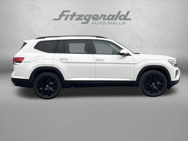 2026 Volkswagen Atlas SE with Technology