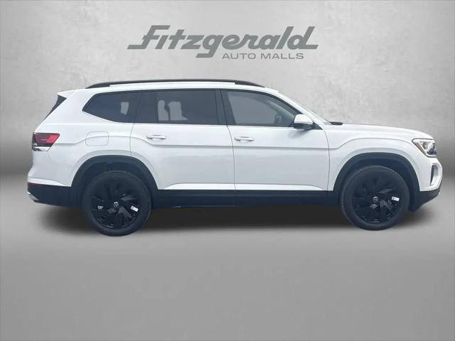 2026 Volkswagen Atlas SE with Technology