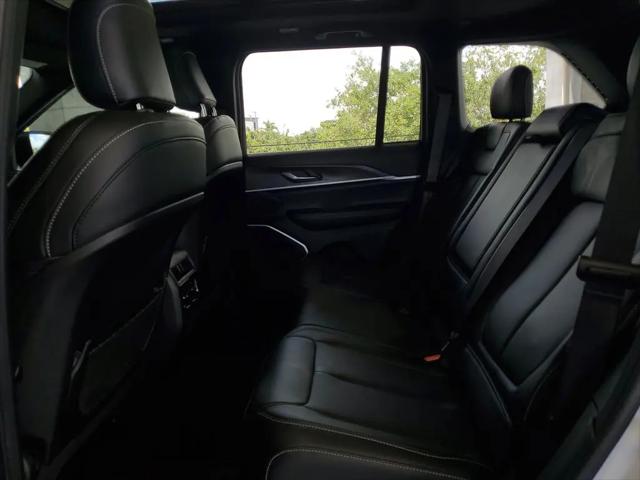 2026 Jeep Grand Cherokee Limited 4x2