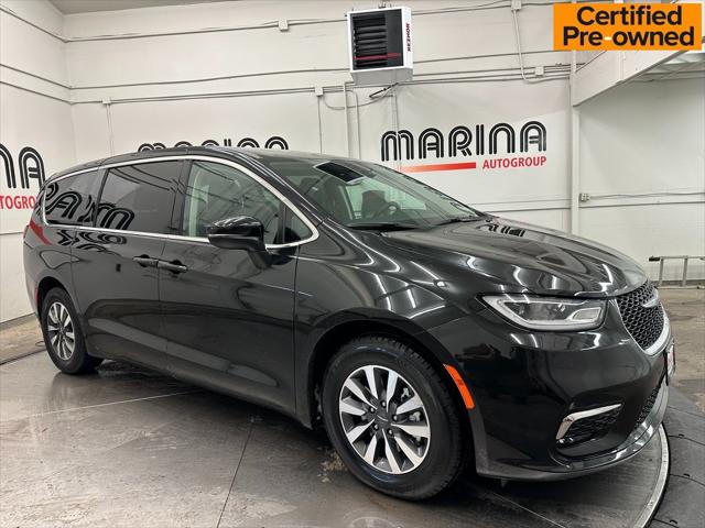 2023 Chrysler Pacifica Hybrid Touring L