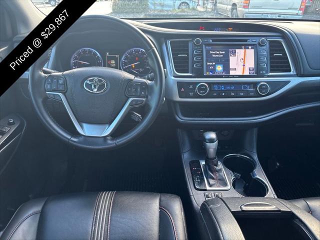 2019 Toyota Highlander SE