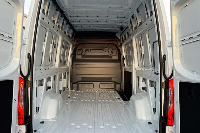 2026 Mercedes-Benz Sprinter 2500 Standard Roof 4-Cyl Diesel HO