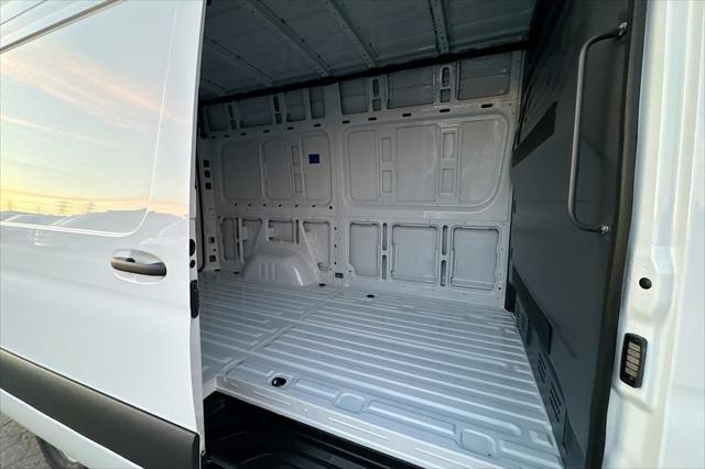 2026 Mercedes-Benz Sprinter 2500 Standard Roof 4-Cyl Diesel HO