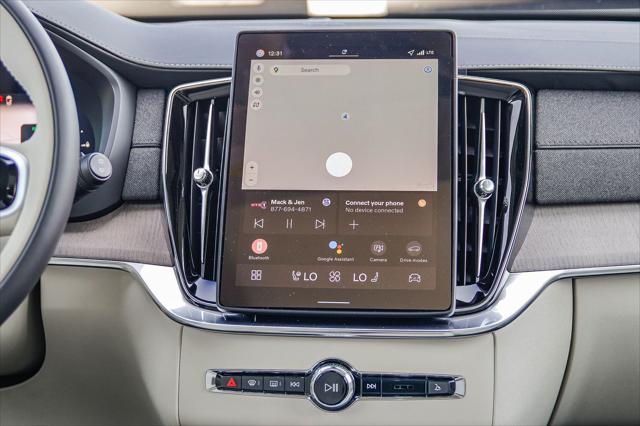 2026 Volvo XC90 Plug-In Hybrid Ultra, T8 AWD, Electric/Gasoline, Bright, 7 Seats