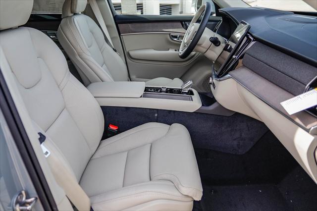 2026 Volvo XC90 Plug-In Hybrid Ultra, T8 AWD, Electric/Gasoline, Bright, 7 Seats