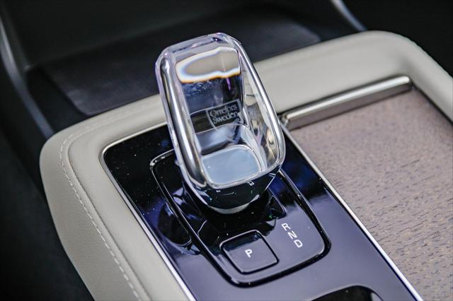 2026 Volvo XC90 Plug-In Hybrid Ultra, T8 AWD, Electric/Gasoline, Bright, 7 Seats