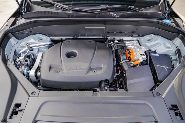 2026 Volvo XC90 Plug-In Hybrid Ultra, T8 AWD, Electric/Gasoline, Bright, 7 Seats