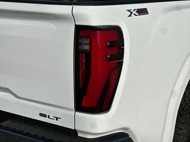 2026 GMC Sierra 2500HD Crew Cab, Standard Bed, SLT, 4WD