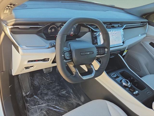2026 Jeep Cherokee Laredo 4x4