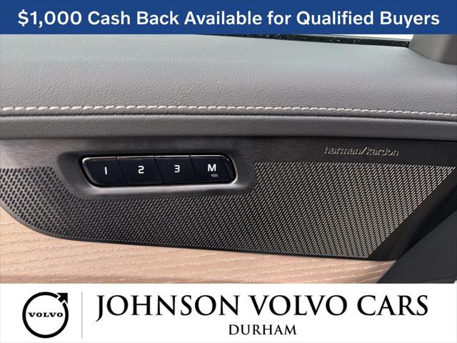 2026 Volvo XC90 Ultra, B6 AWD Gas (mild hybrid), Gasoline, Bright, 7 Seats