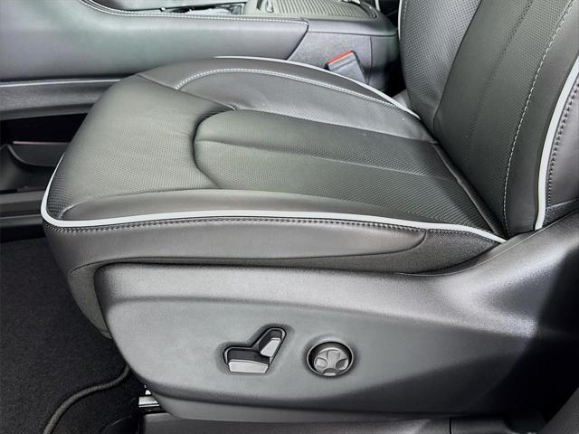 2026 Chrysler Pacifica Limited AWD