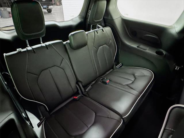2026 Chrysler Pacifica Limited AWD