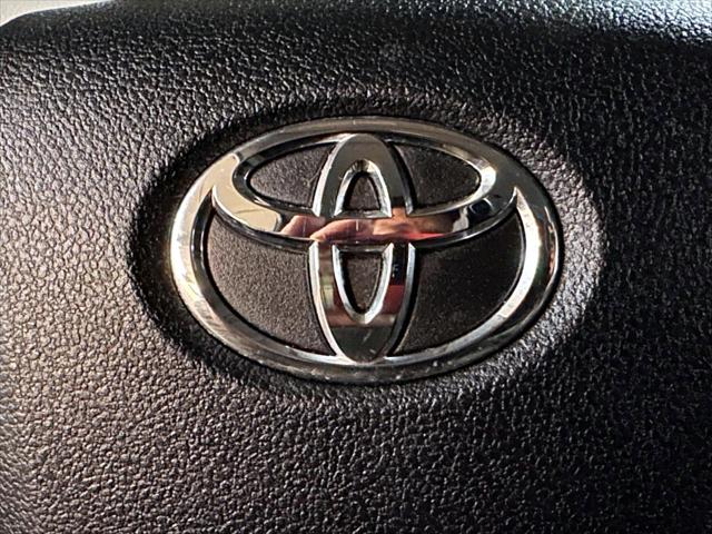 2021 Toyota Prius XLE AWD-e [22]