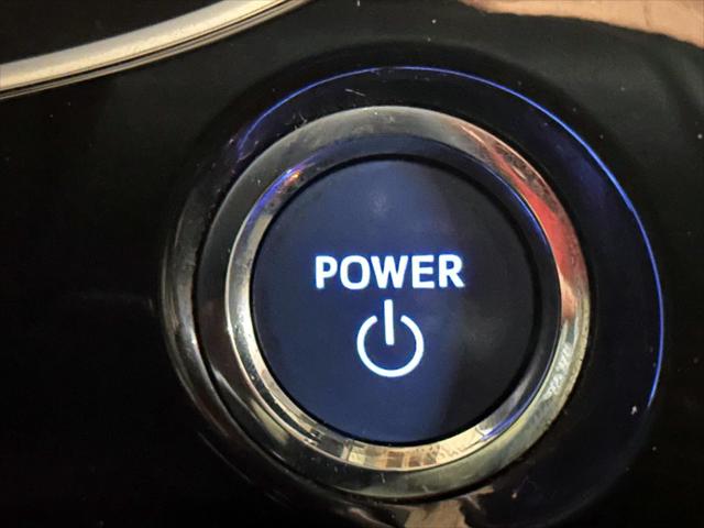 2021 Toyota Prius XLE AWD-e [25]