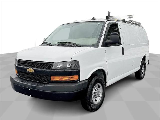 2020 Chevrolet Express Cargo Van RWD 3500 Regular Wheelbase WT for sale in Painesville, OH