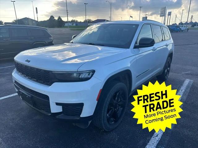 2023 Jeep Grand Cherokee L Altitude 4x4 for sale in Charles City, IA