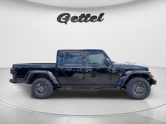 2026 Jeep Gladiator GLADIATOR SPORT S 4X4 2026 Jeep Gladiator GLADIATOR SPORT S 4X4