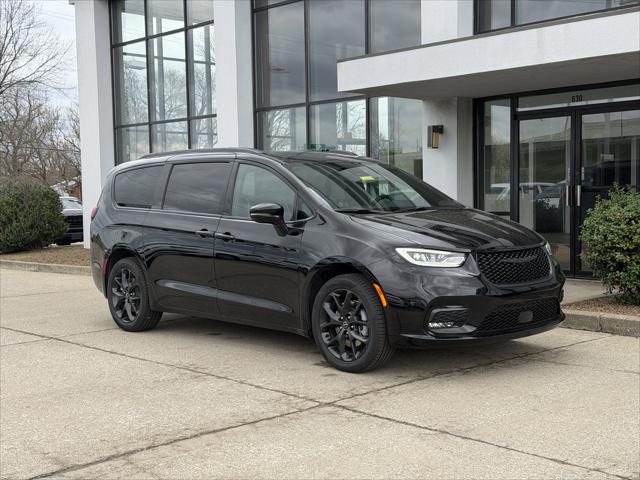 2026 Chrysler Pacifica PACIFICA LIMITED AWD
