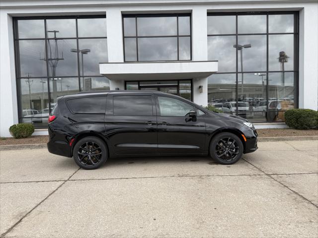 2026 Chrysler Pacifica PACIFICA LIMITED AWD