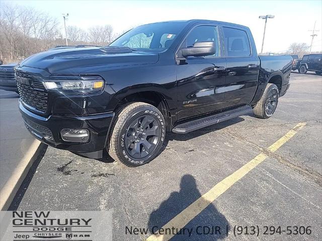 2026 RAM Ram 1500 RAM 1500 EXPRESS CREW CAB 4X4 57 BOX