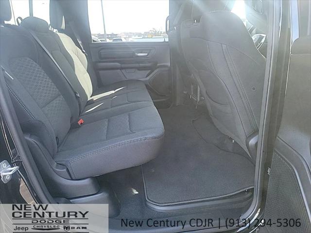 2026 Ram 1500 Express Crew Cab 4x4 5'7" Box