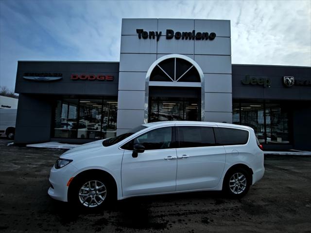 2026 Chrysler Voyager VOYAGER LX