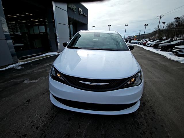 2026 Chrysler Voyager VOYAGER LX