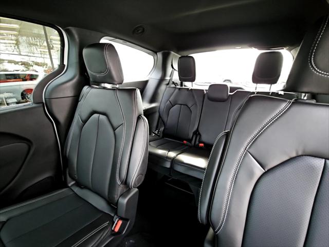 2026 Chrysler Voyager LX