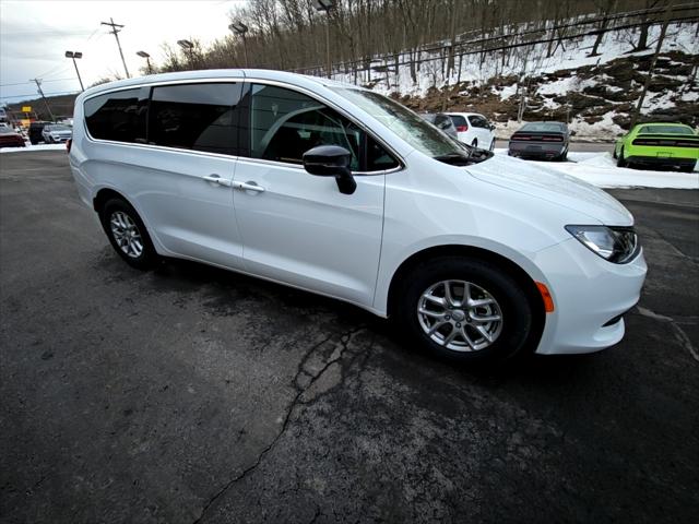 2026 Chrysler Voyager VOYAGER LX