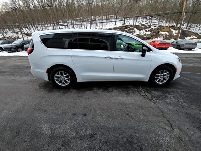 2026 Chrysler Voyager LX