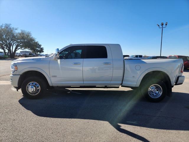 2022 RAM 3500 Limited Longhorn Mega Cab 4x4 64 Box