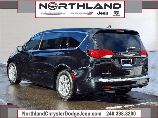 2024 Chrysler Voyager LX