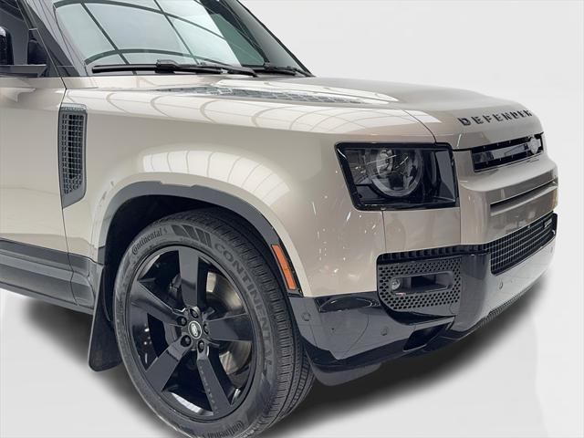 2023 Land Rover Defender 130 X-Dynamic SE