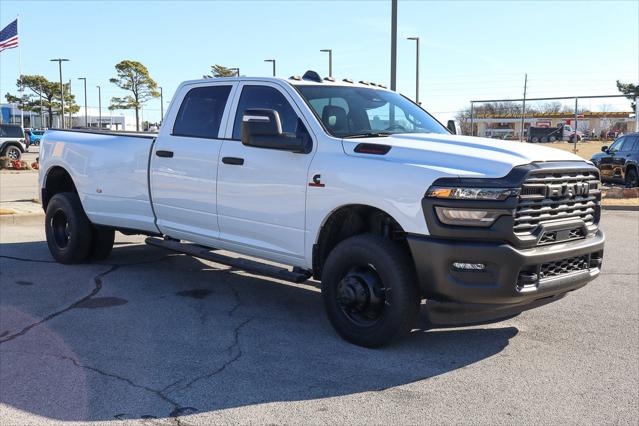 2026 RAM Ram 3500 RAM 3500 TRADESMAN CREW CAB 4X4 8 BOX