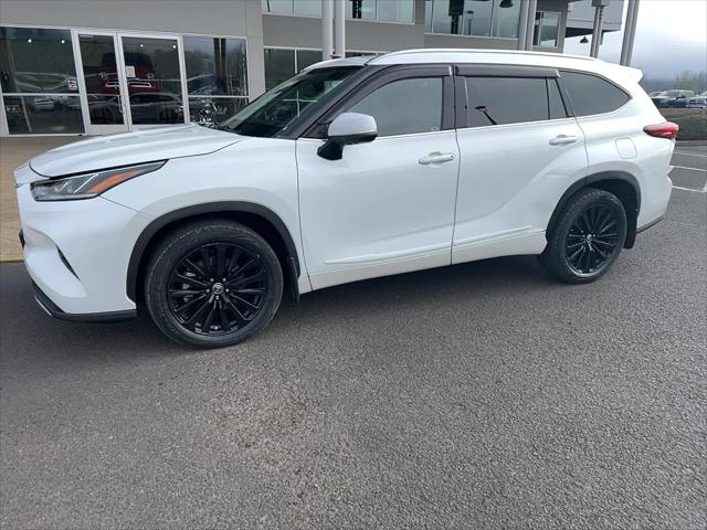 2022 Toyota Highlander Platinum