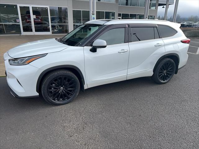 2022 Toyota Highlander Platinum