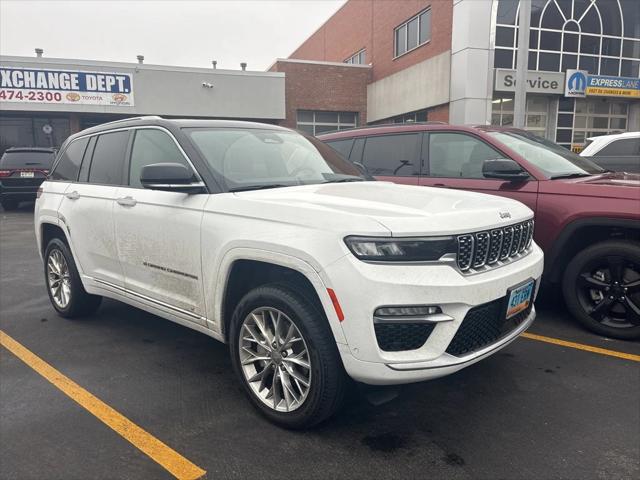 2022 Jeep Grand Cherokee Summit 4x4 2022 Jeep Grand Cherokee Summit 4x4